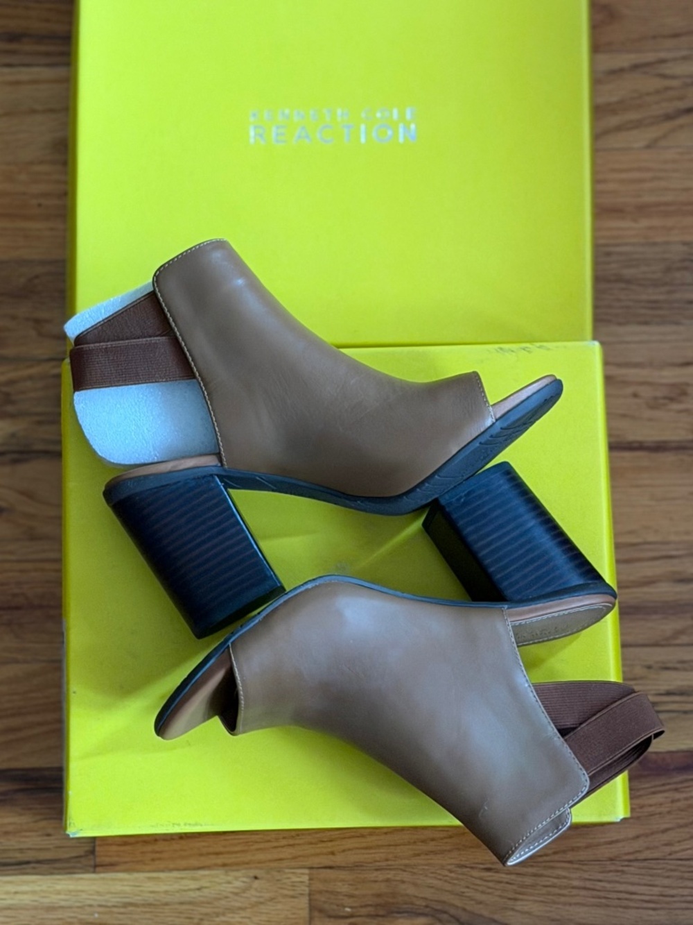 Kenneth Cole Reaction Fridah Fly Leather Brown Women’s 7.5M Open Toe Booties